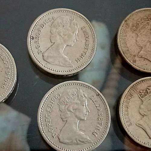One pound England like new, pack of 16 pieces 1983-1986