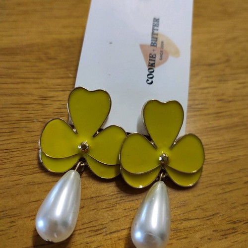 Earrings like new, various colorful pairs
