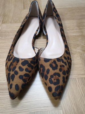 Pointed leopard ballet flats new, synthetic