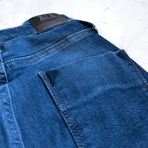 ALE women's blue denim jeans size W26 like new