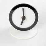 Analog tabletop clock new with battery