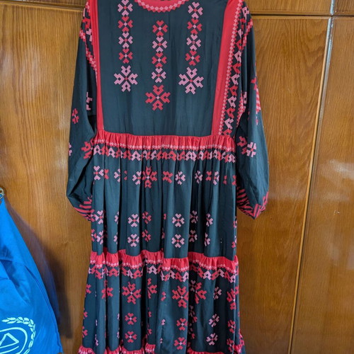 Karavan Raquel dress one size like new, black and red with belt