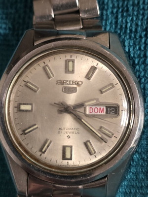 Seiko 5 Automatic 21 Jewels Day-Date 6119-8083 watch like new, silver