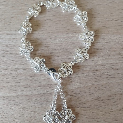 Elegance large floral silver bracelet