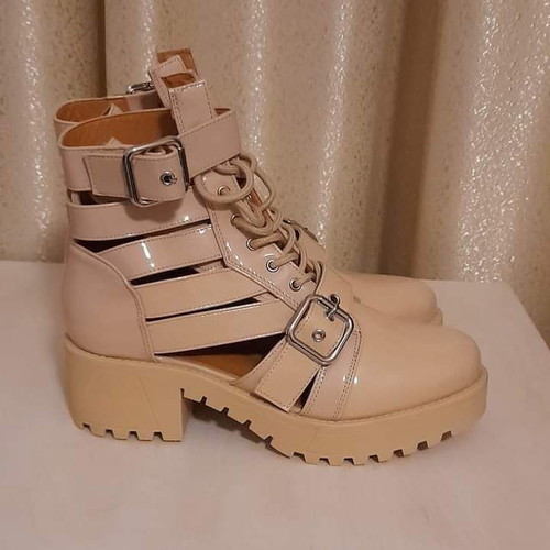 Seastar beige patent leather ankle boots new, size 39