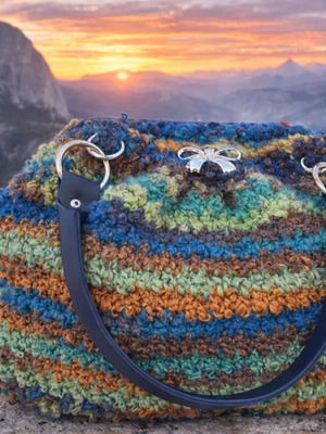 Χειροποίητη πλεκτή τσάντα ώμου Boho Aurora πολύχρωμη καινούργια