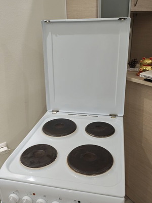 Kitchen stove used, fully functional