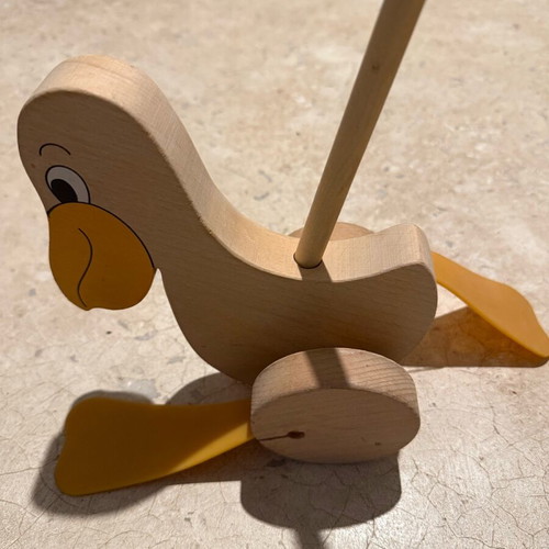 Goki wooden push toy pelican like new