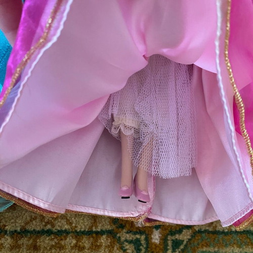 Disney princesses porcelain dolls like new