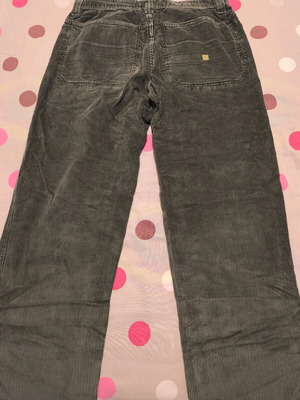 Quiksilver winter gray thin corduroy pants used