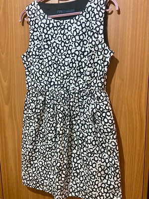 Zara Basic dress size L black and white, like new