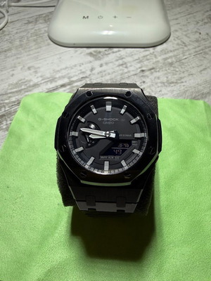 Casio G-Shock GA 2100 watch like new with metal bracelet