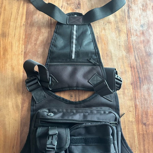 Vest bag like new, easy to wear