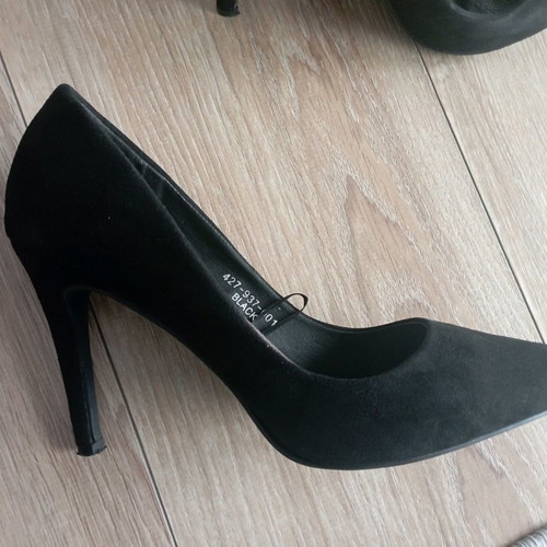 Black pumps used size 39