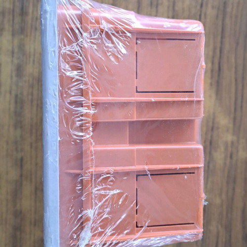 Gewiss electrical panel 1 row 6 positions flush-mounted with door new
