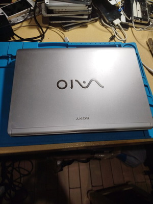 Sony Vaio laptop for parts, no RAM or disk