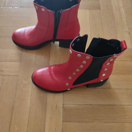 Boots like new, red, size 37
