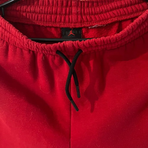 Air Jordan Bermuda shorts used, size 12-13 years, black and red
