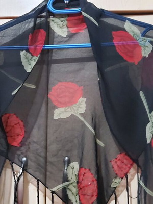 Triangular organza scarf black with red flowers like new