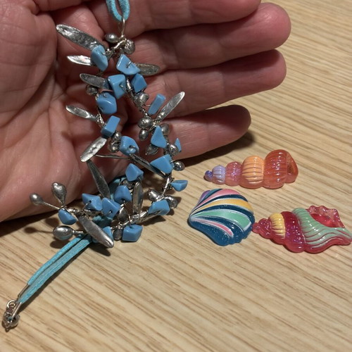 Blue necklace with boho style, like new, turquoise beads
