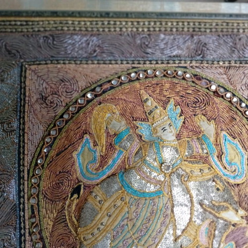 Embossed embroidered painting like new