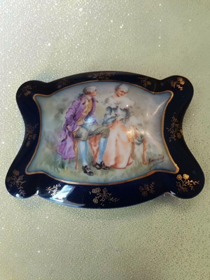 Vintage Limoges French Porcelain Jewelry Box 22K Gold