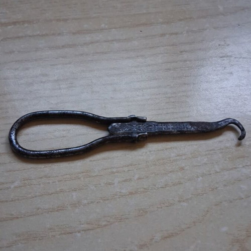 Antique button hook Victorian era with patina, used