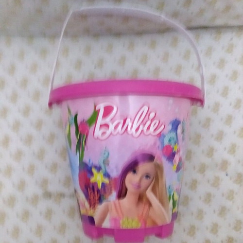 Barbie bucket like new