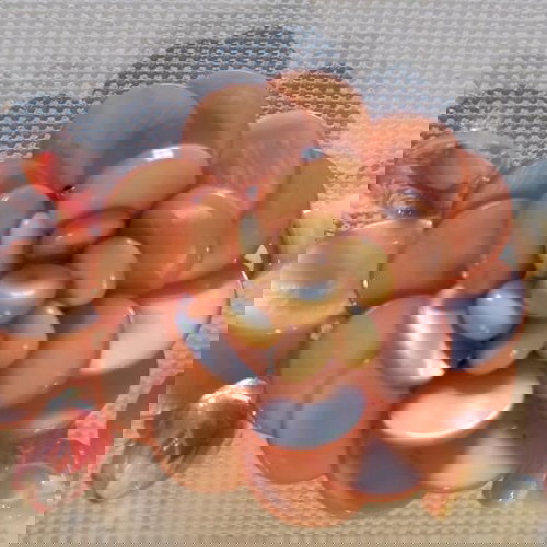 Κολιέ σαν καινούργιο με ροζ χάντρες από σεντέφι και γυάλινες