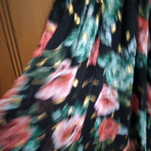Floral wrap dress like new, size M