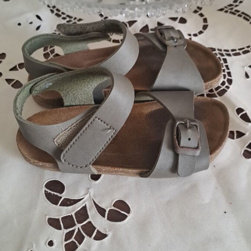 Children's sandals size 26 used, grey and brown