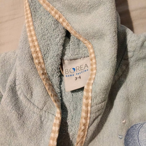 Borea children's bathrobe 3-4 years like new