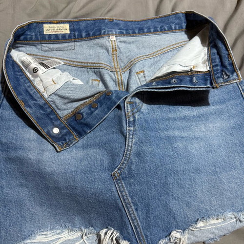 Levi's women's denim skirt, size 27, blue