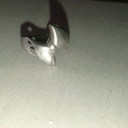 Silver bow ring used