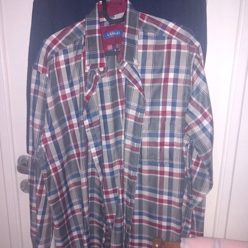 Men's shirt like new, size large, red