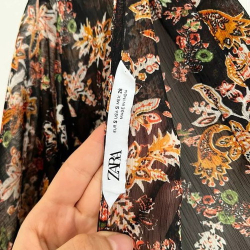 Zara Boho Flowy Maxi Dress like new, floral black multicolor