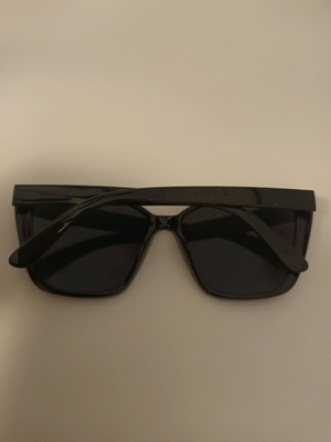 Classic black sunglasses new, unworn