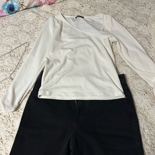 Zara women's black high-rise straight jeans like new, size L