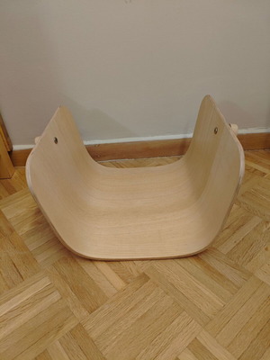 Newspaper and magazine holder used with hanging option