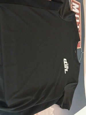 T shirt new, size 4XL, black
