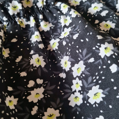 Shein skirt with crop top set like new, black and white