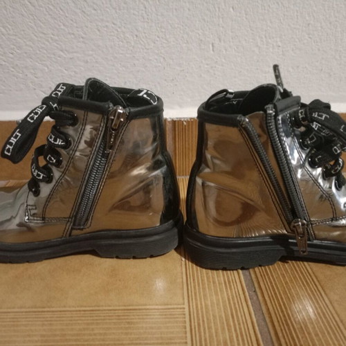 Silver boots like new, size 24 for girls