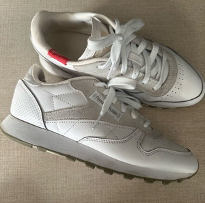 REEBOK