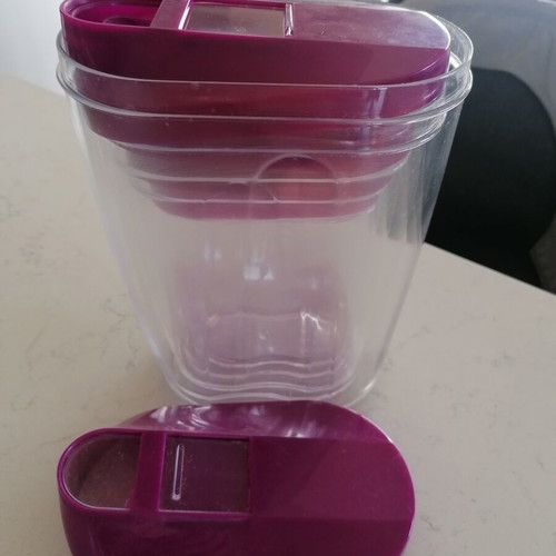Food containers set of 4 for cereals and pasta like new