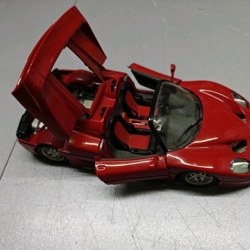 Ferrari F50 Burago 1/24 used, missing rear door window