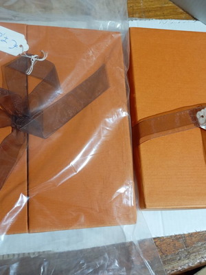Gift box for jewelry set new, brown