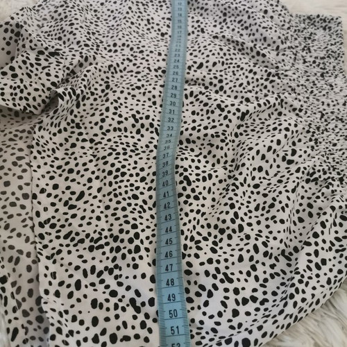 Shein shorts like new, size S/M, black and white