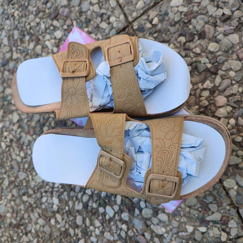 Slippers n38 new beige with embossed design