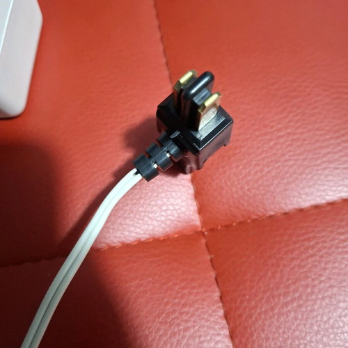 Black & Decker 751308-01 charger used for handheld vacuum 13.6V