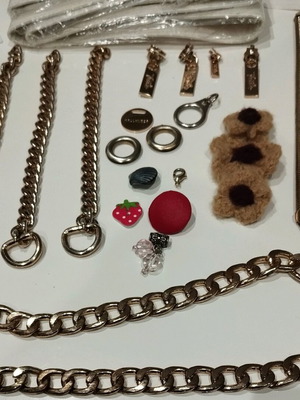 Аксесоари за ръкоделие като нови, комплект с две подаръчни шивашки игленици